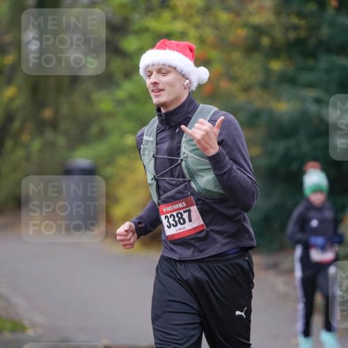 07.12.2025 - St. Pauli X-Mass-Run No. 15 Michael Burmester http://msf.ph/oto/9405818 07.12.2025 11:19:07 Laufen 15, 3387 meine-sportfotos.de