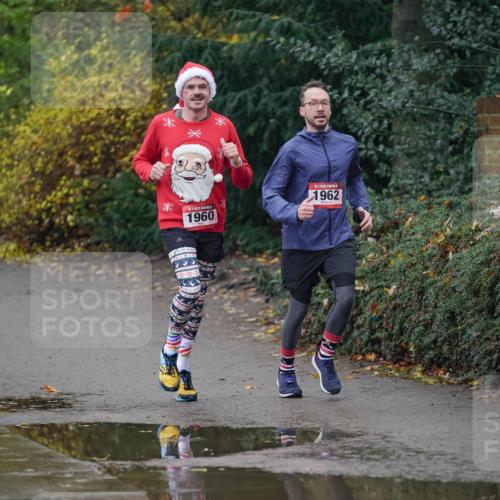 07.12.2025 - St. Pauli X-Mass-Run No. 15 Michael Burmester http://msf.ph/oto/9405829 07.12.2025 11:19:21 Laufen 1960, 1962 meine-sportfotos.de
