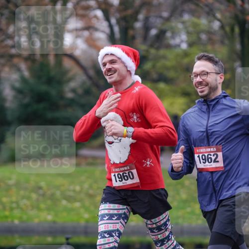 07.12.2025 - St. Pauli X-Mass-Run No. 15 Michael Burmester http://msf.ph/oto/9405840 07.12.2025 11:19:26 Laufen 1960, 15, 1962 meine-sportfotos.de