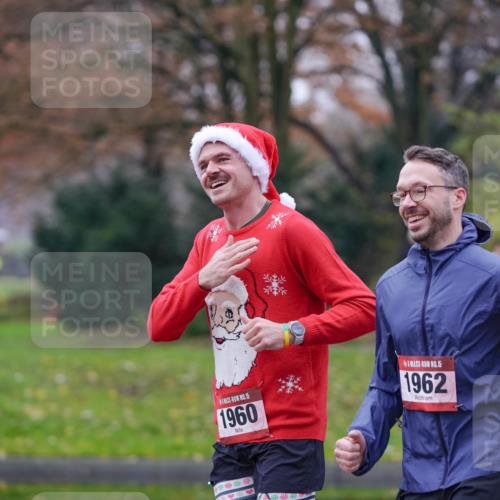07.12.2025 - St. Pauli X-Mass-Run No. 15 Michael Burmester http://msf.ph/oto/9405842 07.12.2025 11:19:26 Laufen 15, 1960, 15, 1962 meine-sportfotos.de