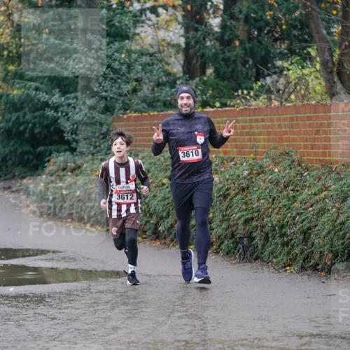 07.12.2025 - St. Pauli X-Mass-Run No. 15 Michael Burmester http://msf.ph/oto/9405852 07.12.2025 11:19:35 Laufen 3612, 3610 meine-sportfotos.de