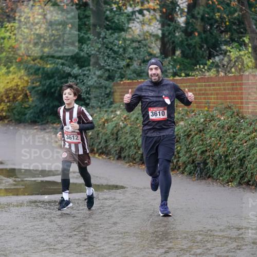 07.12.2025 - St. Pauli X-Mass-Run No. 15 Michael Burmester http://msf.ph/oto/9405855 07.12.2025 11:19:36 Laufen 3612, 5, 3610 meine-sportfotos.de