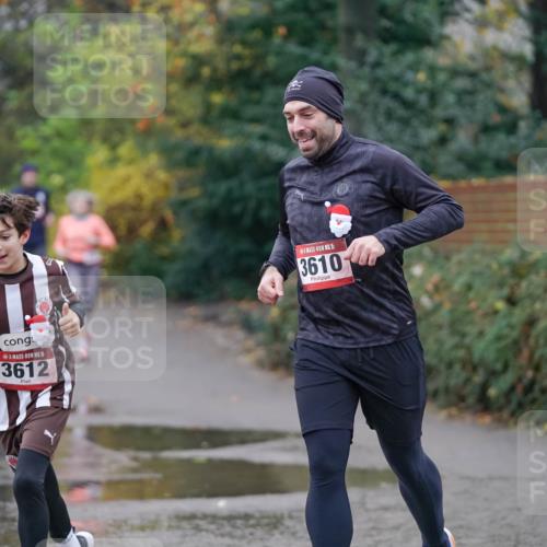07.12.2025 - St. Pauli X-Mass-Run No. 15 Michael Burmester http://msf.ph/oto/9405858 07.12.2025 11:19:37 Laufen 15, 3612, 15, 3610 meine-sportfotos.de