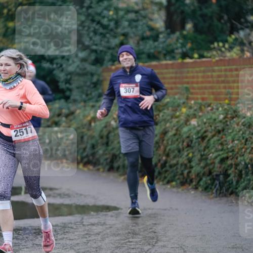 07.12.2025 - St. Pauli X-Mass-Run No. 15 Michael Burmester http://msf.ph/oto/9405869 07.12.2025 11:19:43 Laufen 2517, 307 meine-sportfotos.de