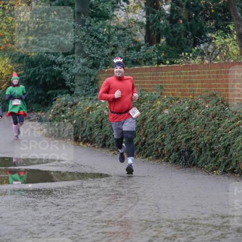 07.12.2025 - St. Pauli X-Mass-Run No. 15 Michael Burmester http://msf.ph/oto/9405878 07.12.2025 11:19:46 Laufen 2102, 2917 meine-sportfotos.de