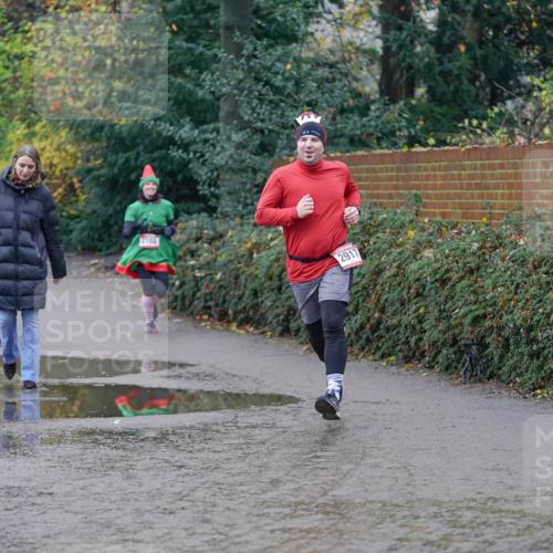 07.12.2025 - St. Pauli X-Mass-Run No. 15 Michael Burmester http://msf.ph/oto/9405881 07.12.2025 11:19:47 Laufen 2102, 2917 meine-sportfotos.de