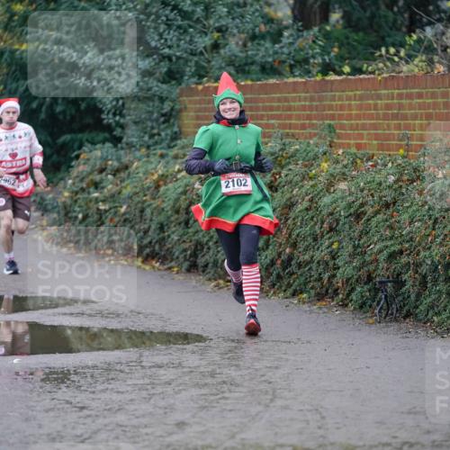 07.12.2025 - St. Pauli X-Mass-Run No. 15 Michael Burmester http://msf.ph/oto/9405885 07.12.2025 11:19:49 Laufen 2962, 2102 meine-sportfotos.de