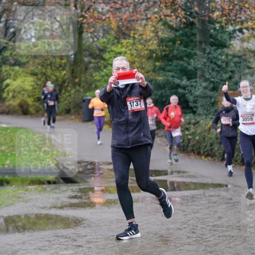 07.12.2025 - St. Pauli X-Mass-Run No. 15 Michael Burmester http://msf.ph/oto/9405950 07.12.2025 11:20:10 Laufen 1737, 2978, 3059 meine-sportfotos.de