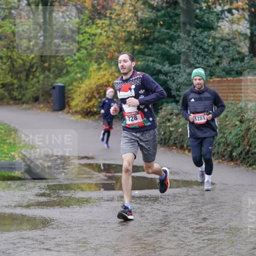 07.12.2025 - St. Pauli X-Mass-Run No. 15 Michael Burmester http://msf.ph/oto/9405981 07.12.2025 11:20:17 Laufen 728, 1281 meine-sportfotos.de