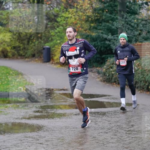 07.12.2025 - St. Pauli X-Mass-Run No. 15 Michael Burmester http://msf.ph/oto/9405983 07.12.2025 11:20:17 Laufen 15, 728, 1281 meine-sportfotos.de