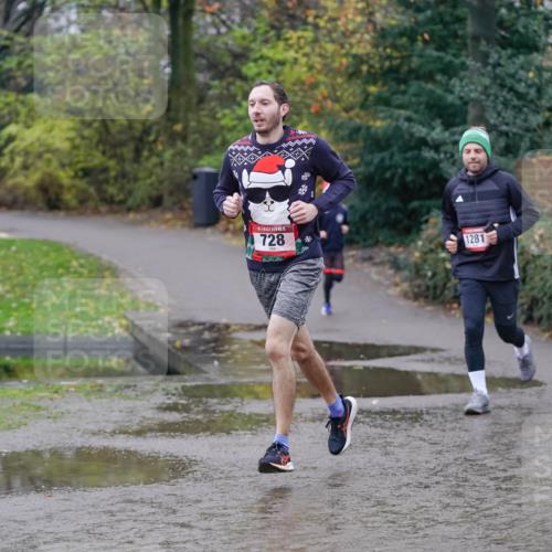 07.12.2025 - St. Pauli X-Mass-Run No. 15 Michael Burmester http://msf.ph/oto/9405984 07.12.2025 11:20:18 Laufen 15, 728, 1281 meine-sportfotos.de