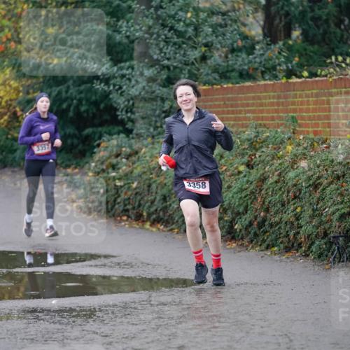 07.12.2025 - St. Pauli X-Mass-Run No. 15 Michael Burmester http://msf.ph/oto/9405997 07.12.2025 11:20:29 Laufen 3357, 3358 meine-sportfotos.de