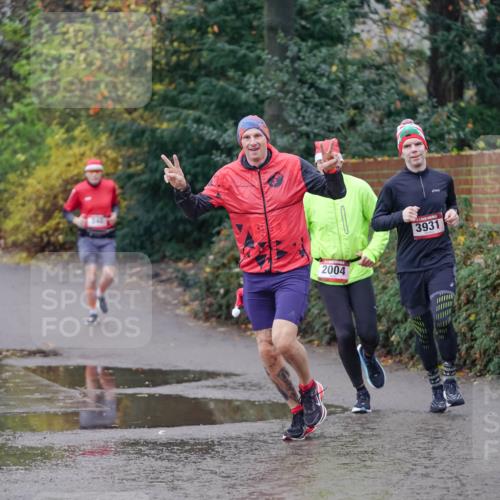 07.12.2025 - St. Pauli X-Mass-Run No. 15 Michael Burmester http://msf.ph/oto/9406017 07.12.2025 11:20:35 Laufen 2004, 3931, 111 meine-sportfotos.de