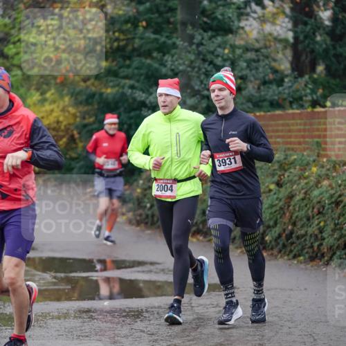 07.12.2025 - St. Pauli X-Mass-Run No. 15 Michael Burmester http://msf.ph/oto/9406020 07.12.2025 11:20:36 Laufen 2004, 15, 3931 meine-sportfotos.de