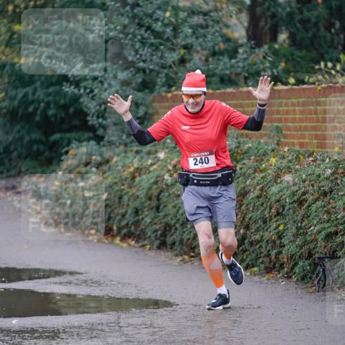 07.12.2025 - St. Pauli X-Mass-Run No. 15 Michael Burmester http://msf.ph/oto/9406025 07.12.2025 11:20:38 Laufen 240 meine-sportfotos.de