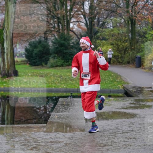 07.12.2025 - St. Pauli X-Mass-Run No. 15 Michael Burmester http://msf.ph/oto/9406055 07.12.2025 11:20:52 Laufen 3967 meine-sportfotos.de