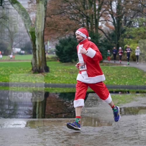 07.12.2025 - St. Pauli X-Mass-Run No. 15 Michael Burmester http://msf.ph/oto/9406057 07.12.2025 11:20:52 Laufen 3967 meine-sportfotos.de