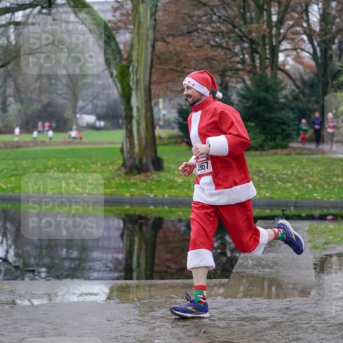 07.12.2025 - St. Pauli X-Mass-Run No. 15 Michael Burmester http://msf.ph/oto/9406058 07.12.2025 11:20:52 Laufen 3967 meine-sportfotos.de