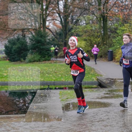 07.12.2025 - St. Pauli X-Mass-Run No. 15 Michael Burmester http://msf.ph/oto/9406092 07.12.2025 11:21:07 Laufen 1756, 2715, 3575 meine-sportfotos.de
