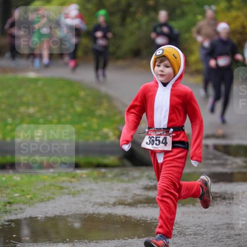07.12.2025 - St. Pauli X-Mass-Run No. 15 Michael Burmester http://msf.ph/oto/9406136 07.12.2025 11:21:21 Laufen 15, 3654 meine-sportfotos.de