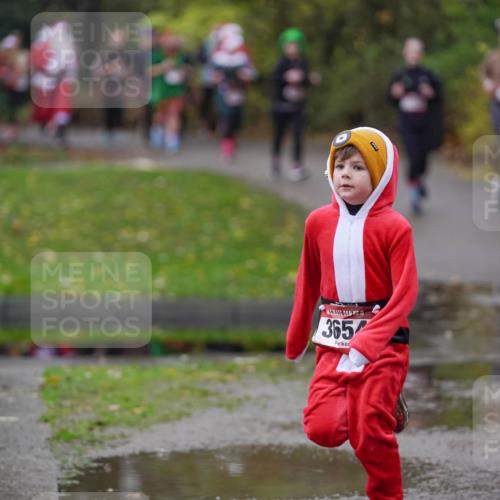 07.12.2025 - St. Pauli X-Mass-Run No. 15 Michael Burmester http://msf.ph/oto/9406137 07.12.2025 11:21:21 Laufen 15, 365 meine-sportfotos.de