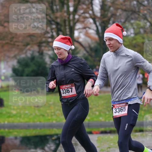 07.12.2025 - St. Pauli X-Mass-Run No. 15 Michael Burmester http://msf.ph/oto/9406160 07.12.2025 11:21:28 Laufen 15, 3367, 15, 3365, 2 meine-sportfotos.de