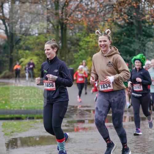 07.12.2025 - St. Pauli X-Mass-Run No. 15 Michael Burmester http://msf.ph/oto/9406168 07.12.2025 11:21:31 Laufen 15, 1658, 1834, 3592 meine-sportfotos.de