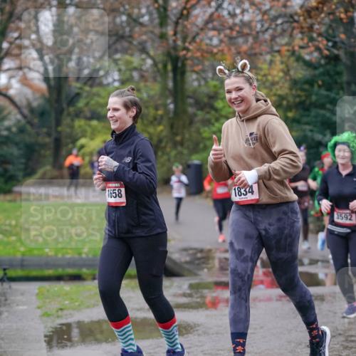 07.12.2025 - St. Pauli X-Mass-Run No. 15 Michael Burmester http://msf.ph/oto/9406169 07.12.2025 11:21:31 Laufen 1658, 1834, 3592, 2396 meine-sportfotos.de