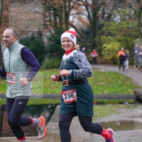 07.12.2025 - St. Pauli X-Mass-Run No. 15 Michael Burmester http://msf.ph/oto/9406183 07.12.2025 11:21:34 Laufen 395, 2, 96 meine-sportfotos.de