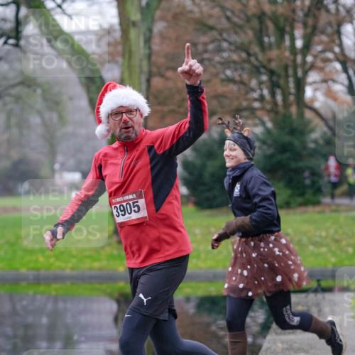 07.12.2025 - St. Pauli X-Mass-Run No. 15 Michael Burmester http://msf.ph/oto/9406189 07.12.2025 11:21:35 Laufen 5, 3905 meine-sportfotos.de