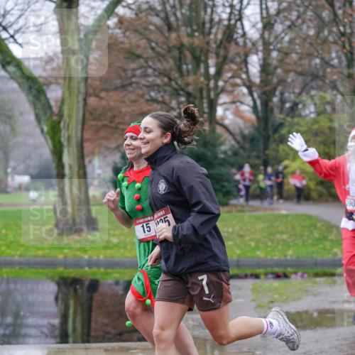 07.12.2025 - St. Pauli X-Mass-Run No. 15 Michael Burmester http://msf.ph/oto/9406191 07.12.2025 11:21:36 Laufen 155, 1906, 3824 meine-sportfotos.de