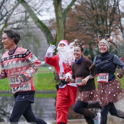 07.12.2025 - St. Pauli X-Mass-Run No. 15 Michael Burmester http://msf.ph/oto/9406198 07.12.2025 11:21:37 Laufen 306, 824, 3908, 3903 meine-sportfotos.de