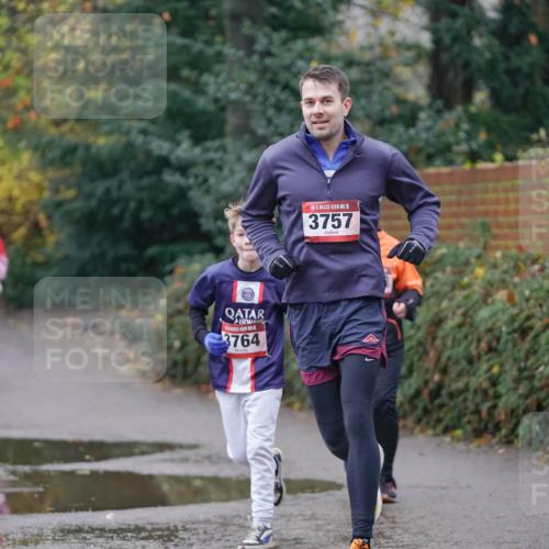 07.12.2025 - St. Pauli X-Mass-Run No. 15 Michael Burmester http://msf.ph/oto/9406218 07.12.2025 11:21:43 Laufen 3764, 15, 3757, 15, 3755 meine-sportfotos.de