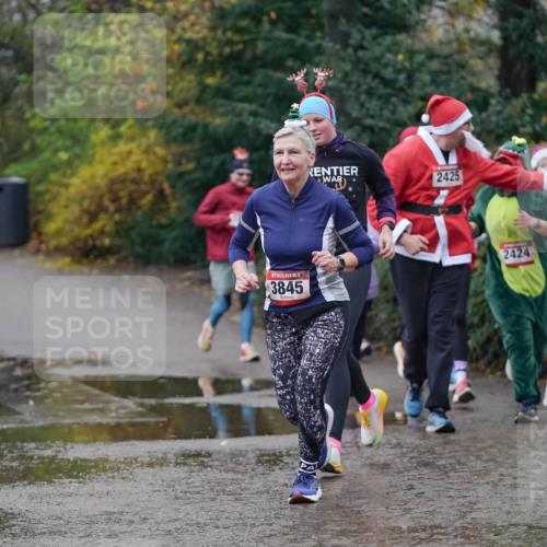07.12.2025 - St. Pauli X-Mass-Run No. 15 Michael Burmester http://msf.ph/oto/9406235 07.12.2025 11:21:51 Laufen 15, 3845, 2425, 2424 meine-sportfotos.de