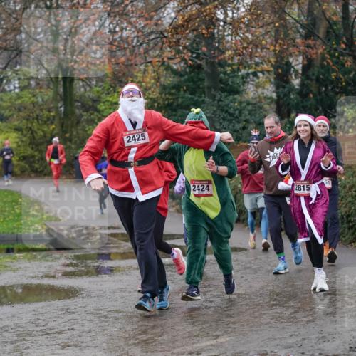 07.12.2025 - St. Pauli X-Mass-Run No. 15 Michael Burmester http://msf.ph/oto/9406240 07.12.2025 11:21:53 Laufen 2425, 2424, 2815, 61 meine-sportfotos.de