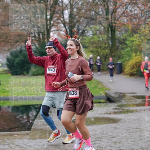 07.12.2025 - St. Pauli X-Mass-Run No. 15 Michael Burmester http://msf.ph/oto/9406257 07.12.2025 11:21:57 Laufen 1843, 15, 1838 meine-sportfotos.de