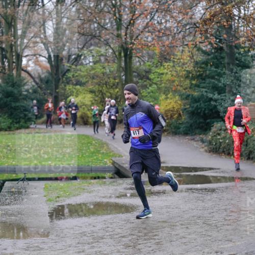 07.12.2025 - St. Pauli X-Mass-Run No. 15 Michael Burmester http://msf.ph/oto/9406264 07.12.2025 11:21:59 Laufen 617 meine-sportfotos.de