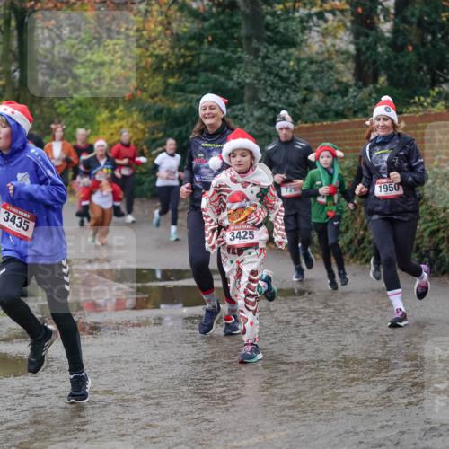 07.12.2025 - St. Pauli X-Mass-Run No. 15 Michael Burmester http://msf.ph/oto/9406289 07.12.2025 11:22:08 Laufen 3435, 3425, 729, 1950 meine-sportfotos.de