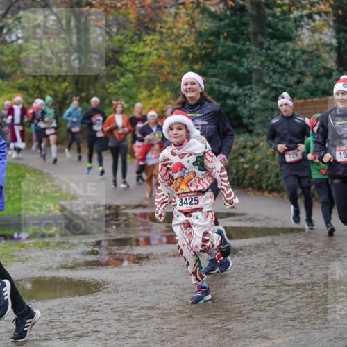07.12.2025 - St. Pauli X-Mass-Run No. 15 Michael Burmester http://msf.ph/oto/9406293 07.12.2025 11:22:09 Laufen 3435, 7777, 3425, 729, 1950 meine-sportfotos.de
