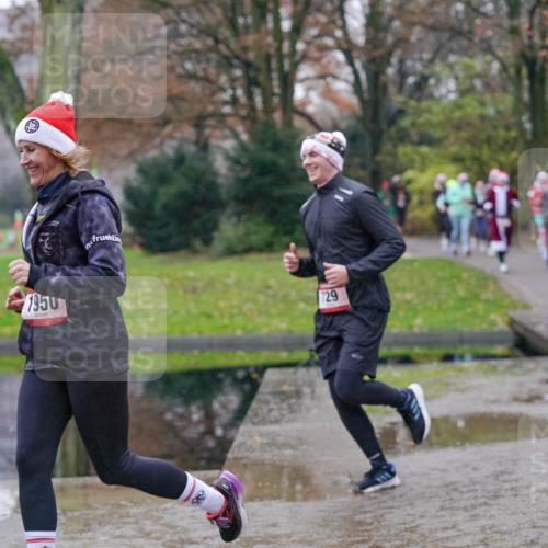 07.12.2025 - St. Pauli X-Mass-Run No. 15 Michael Burmester http://msf.ph/oto/9406303 07.12.2025 11:22:11 Laufen 1950, 729, 701 meine-sportfotos.de