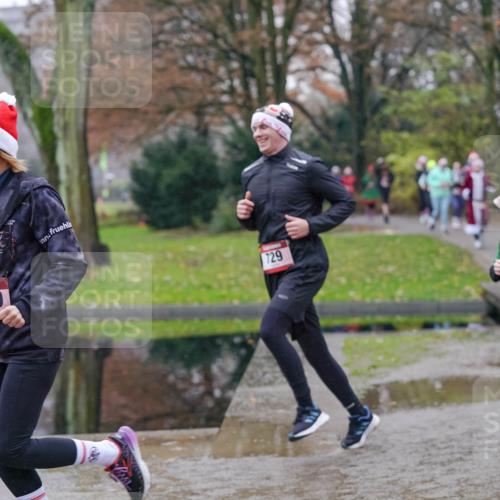07.12.2025 - St. Pauli X-Mass-Run No. 15 Michael Burmester http://msf.ph/oto/9406304 07.12.2025 11:22:11 Laufen 5, 150, 729, 701 meine-sportfotos.de