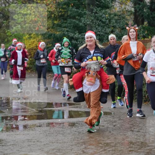 07.12.2025 - St. Pauli X-Mass-Run No. 15 Michael Burmester http://msf.ph/oto/9406311 07.12.2025 11:22:14 Laufen 3204, 07, 3453 meine-sportfotos.de