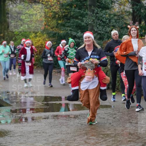 07.12.2025 - St. Pauli X-Mass-Run No. 15 Michael Burmester http://msf.ph/oto/9406312 07.12.2025 11:22:15 Laufen 3204, 0, 34, 1 meine-sportfotos.de
