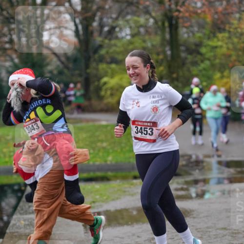 07.12.2025 - St. Pauli X-Mass-Run No. 15 Michael Burmester http://msf.ph/oto/9406319 07.12.2025 11:22:16 Laufen 3043, 1910, 15, 3453, 8 meine-sportfotos.de