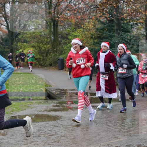 07.12.2025 - St. Pauli X-Mass-Run No. 15 Michael Burmester http://msf.ph/oto/9406334 07.12.2025 11:22:21 Laufen 3505, 2713, 3530, 3529, 3423 meine-sportfotos.de