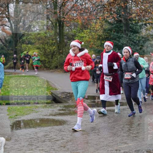 07.12.2025 - St. Pauli X-Mass-Run No. 15 Michael Burmester http://msf.ph/oto/9406335 07.12.2025 11:22:21 Laufen 5, 2713, 3423, 3529, 3530 meine-sportfotos.de