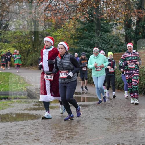 07.12.2025 - St. Pauli X-Mass-Run No. 15 Michael Burmester http://msf.ph/oto/9406337 07.12.2025 11:22:21 Laufen 291, 3434, 3922, 3529, 3530, 3423 meine-sportfotos.de
