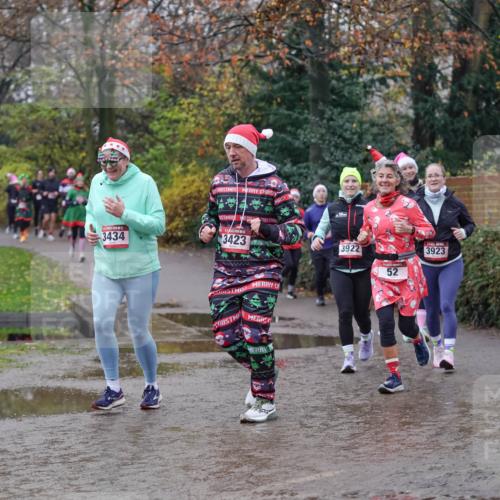 07.12.2025 - St. Pauli X-Mass-Run No. 15 Michael Burmester http://msf.ph/oto/9406343 07.12.2025 11:22:23 Laufen 3434, 3423, 3922, 52, 3923 meine-sportfotos.de