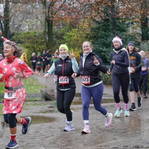 07.12.2025 - St. Pauli X-Mass-Run No. 15 Michael Burmester http://msf.ph/oto/9406353 07.12.2025 11:22:25 Laufen 52, 3922, 3923 meine-sportfotos.de