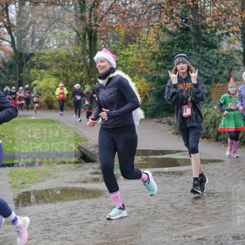 07.12.2025 - St. Pauli X-Mass-Run No. 15 Michael Burmester http://msf.ph/oto/9406358 07.12.2025 11:22:26 Laufen 922, 923, 291, 2122, 727 meine-sportfotos.de